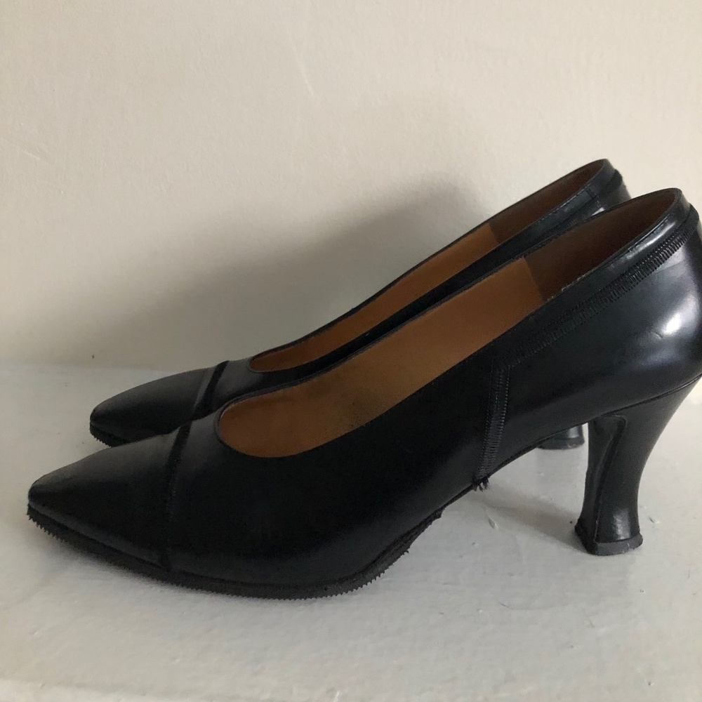 Bruno Magli Black calf leather cap-toe pumps